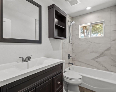 815 Orland Blvd - Photo Thumbnail 21