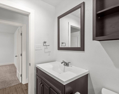 815 Orland Blvd - Photo Thumbnail 22