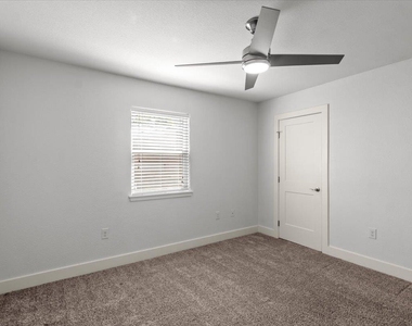 815 Orland Blvd - Photo Thumbnail 27