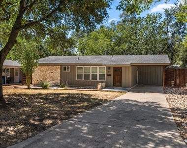 815 Orland Blvd - Photo Thumbnail 1