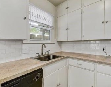 3416 Robinson Ave - Photo Thumbnail 6