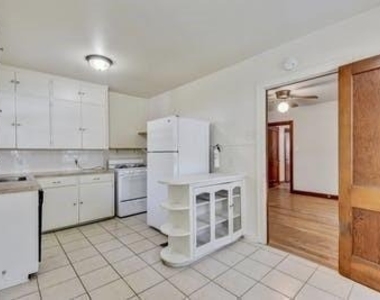 3416 Robinson Ave - Photo Thumbnail 7