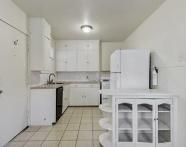 3416 Robinson Ave - Photo Thumbnail 8