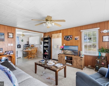 1400 Linden Drive - Photo Thumbnail 7