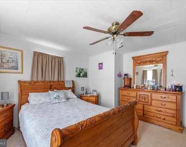1400 Linden Drive - Photo Thumbnail 20