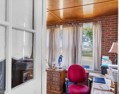 1400 Linden Drive - Photo Thumbnail 16
