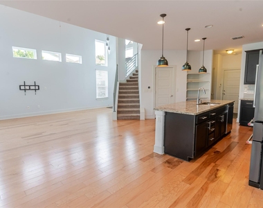 1400 Homespun Rd - Photo Thumbnail 5