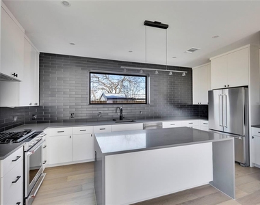 1804 Sylvan Dr - Photo Thumbnail 10