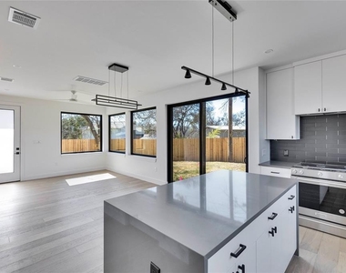 1804 Sylvan Dr - Photo Thumbnail 8