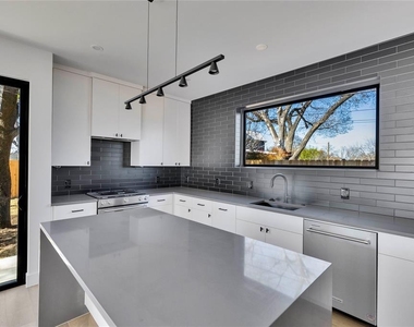 1804 Sylvan Dr - Photo Thumbnail 6