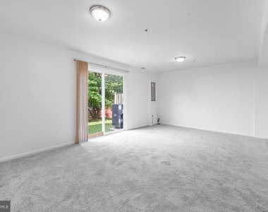 11304 Southlakes Drive - Photo Thumbnail 25