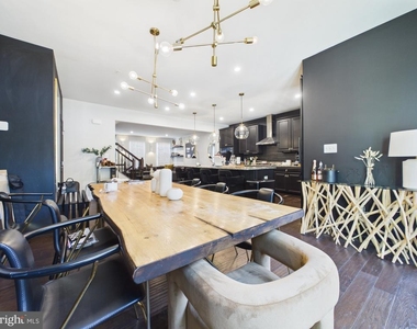 10004 Dorsey Lane - Photo Thumbnail 12