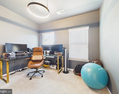 10004 Dorsey Lane - Photo Thumbnail 22