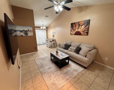 1015 E Yager Ln - Photo Thumbnail 2