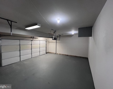 12200 Clear Creek Drive - Photo Thumbnail 20