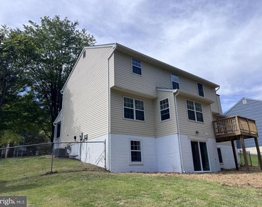 12200 Clear Creek Drive - Photo Thumbnail 11
