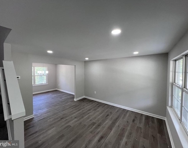 12200 Clear Creek Drive - Photo Thumbnail 23