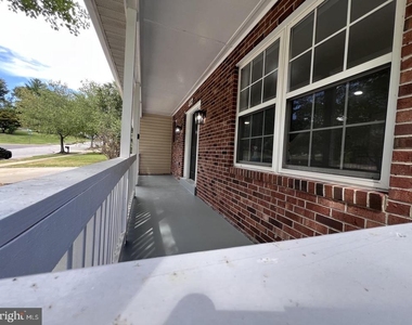 12200 Clear Creek Drive - Photo Thumbnail 7
