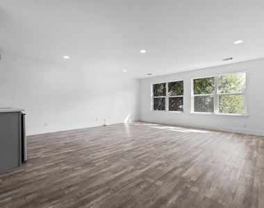 10909 River Plantation Dr - Photo Thumbnail 31