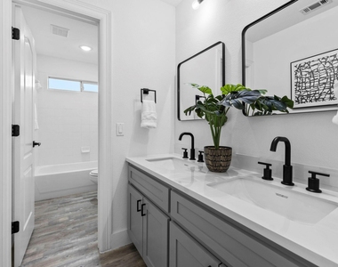 10909 River Plantation Dr - Photo Thumbnail 26