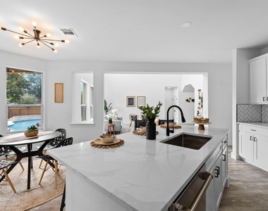 10909 River Plantation Dr - Photo Thumbnail 16