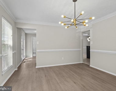 12204 Stanfield Court - Photo Thumbnail 9