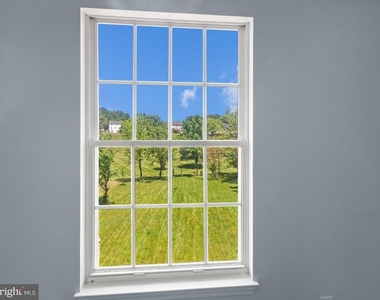 12204 Stanfield Court - Photo Thumbnail 28