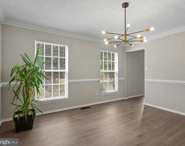 12204 Stanfield Court - Photo Thumbnail 8