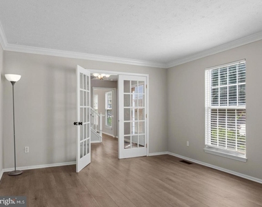 12204 Stanfield Court - Photo Thumbnail 6