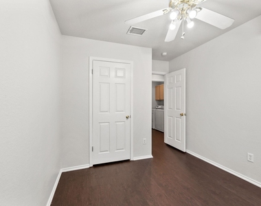 160 Prairie Springs Loop - Photo Thumbnail 21
