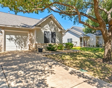 160 Prairie Springs Loop - Photo Thumbnail 2