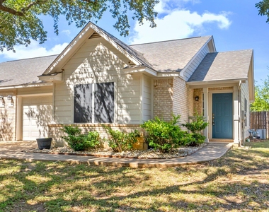 160 Prairie Springs Loop - Photo Thumbnail 4