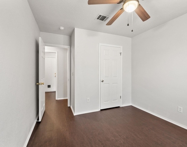 160 Prairie Springs Loop - Photo Thumbnail 23