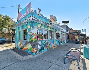 1225 Hillside Ave - Photo Thumbnail 35