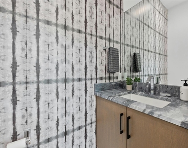 1225 Hillside Ave - Photo Thumbnail 9