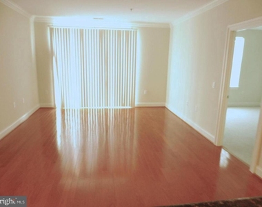 38 Maryland Avenue - Photo Thumbnail 3