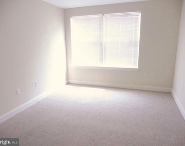38 Maryland Avenue - Photo Thumbnail 11