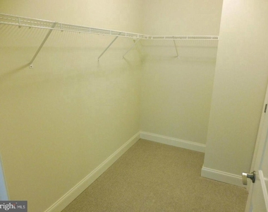 38 Maryland Avenue - Photo Thumbnail 13