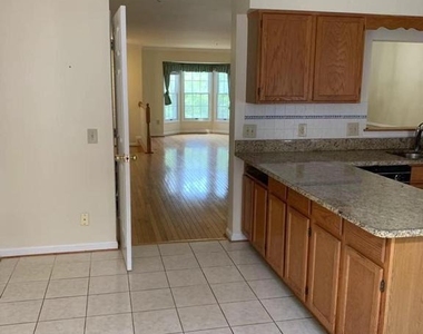 19027 Steeple Place - Photo Thumbnail 6