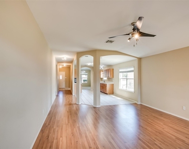 602 Mccarthur Dr - Photo Thumbnail 7