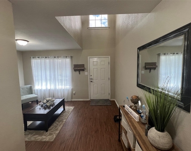 207 Remington Run - Photo Thumbnail 1