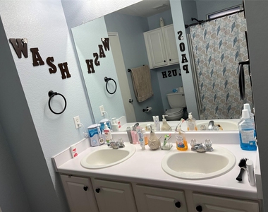 207 Remington Run - Photo Thumbnail 8
