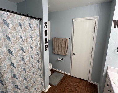 207 Remington Run - Photo Thumbnail 10