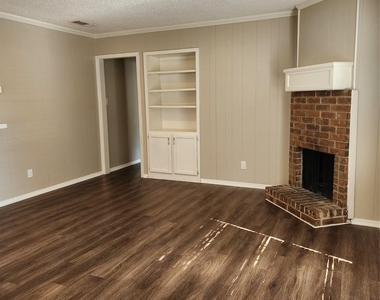 2806 Lovell Dr - Photo Thumbnail 1