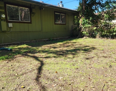 2806 Lovell Dr - Photo Thumbnail 12