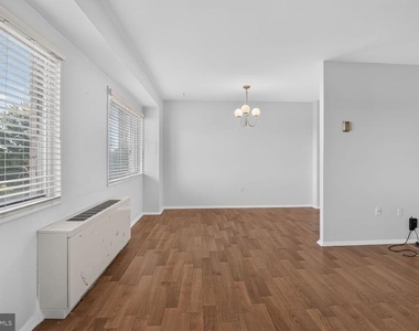 1111 W University Boulevard W - Photo Thumbnail 9