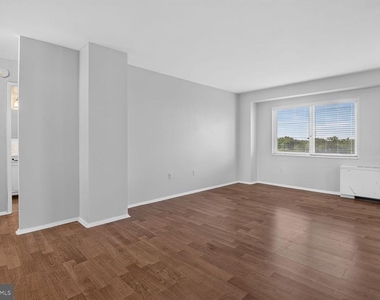 1111 W University Boulevard W - Photo Thumbnail 6