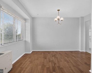 1111 W University Boulevard W - Photo Thumbnail 15