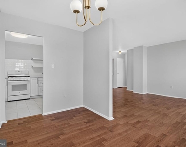 1111 W University Boulevard W - Photo Thumbnail 17