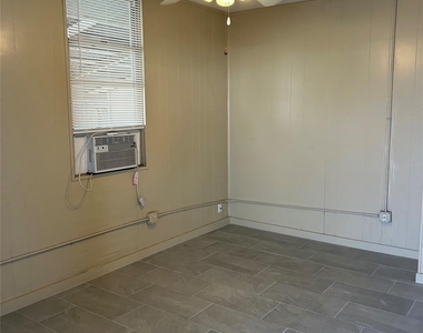906 Haysel St - Photo Thumbnail 9